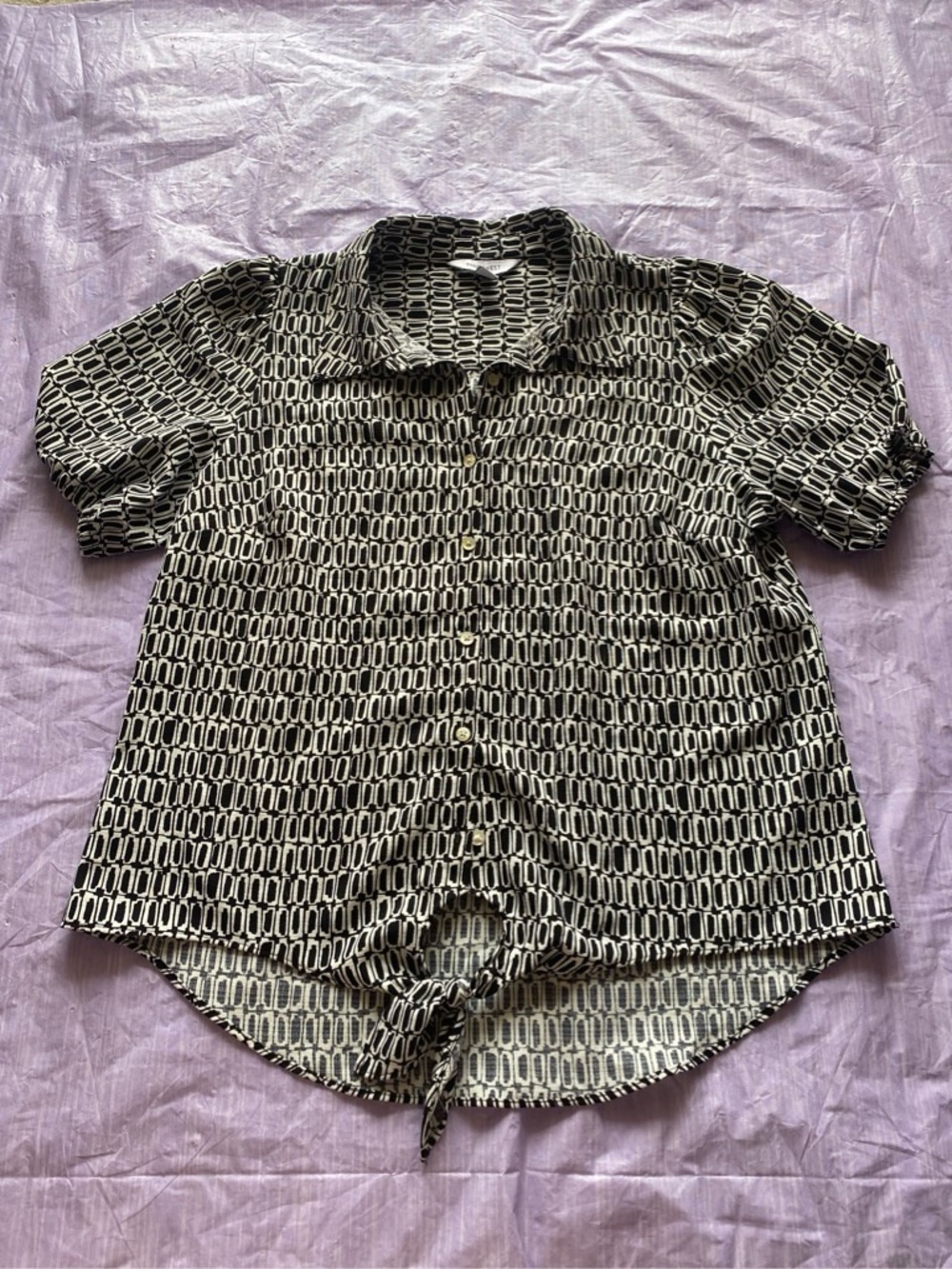 Black & White Geometric Button-Up blouse